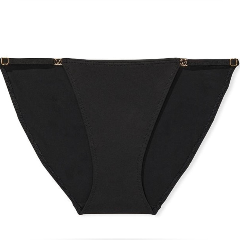 Adjustible string bikini panty smooth.